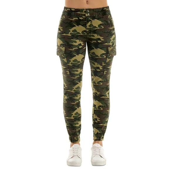 Almost Famous Pants - Almost Famous Juniors' Cargo Pocket Joggers - Green Camo, XS